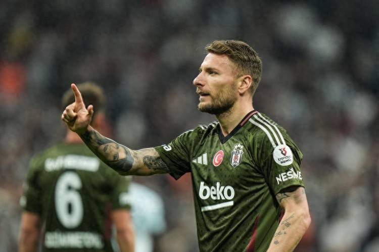 4次意甲金靴要落叶归根 米兰有意因莫比莱 上赛季19球4助